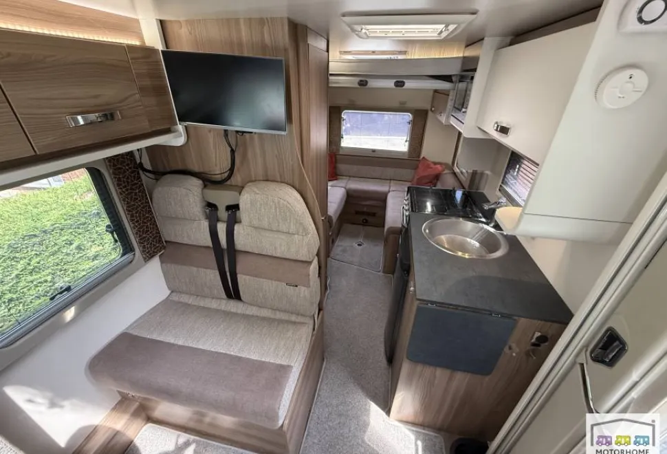 Swift Champagne  C404 2021