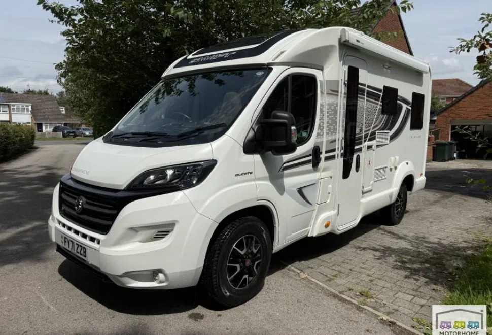 Swift Champagne  C404 2021