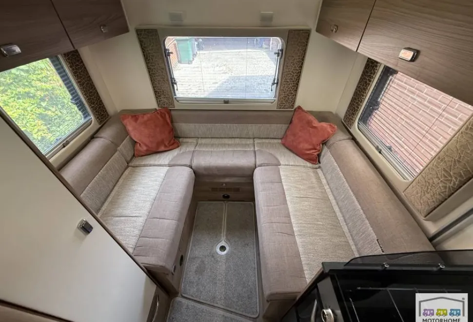 Swift Champagne  C404 2021