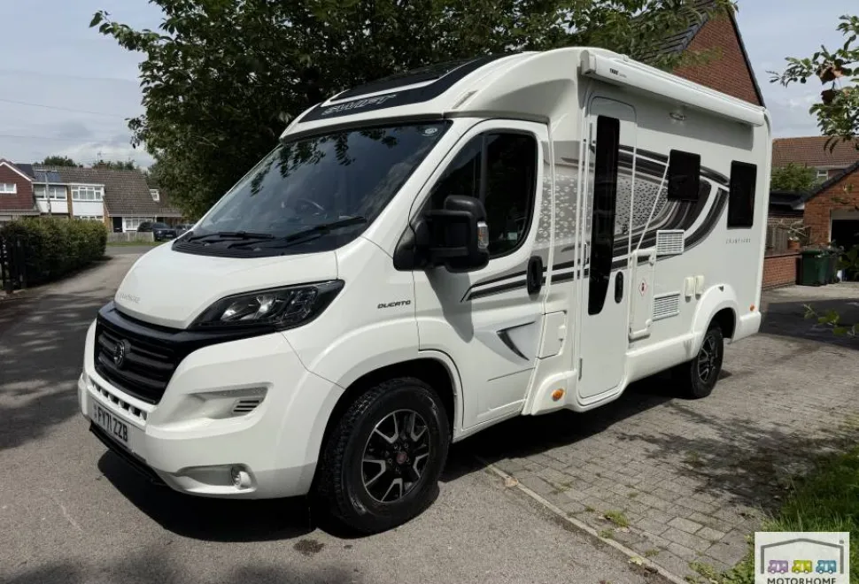 Swift Champagne  C404 2021