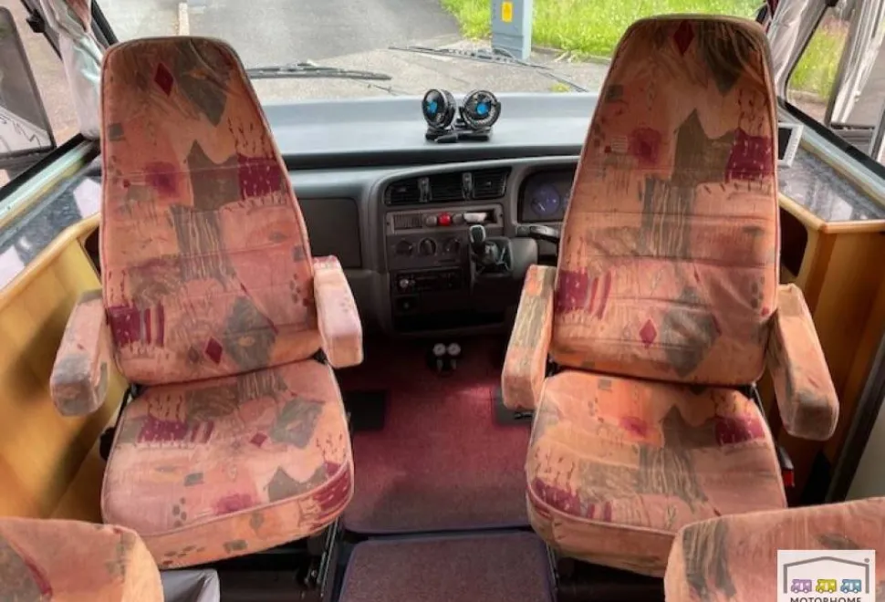 Auto-Sleepers Mirage 5000 2000