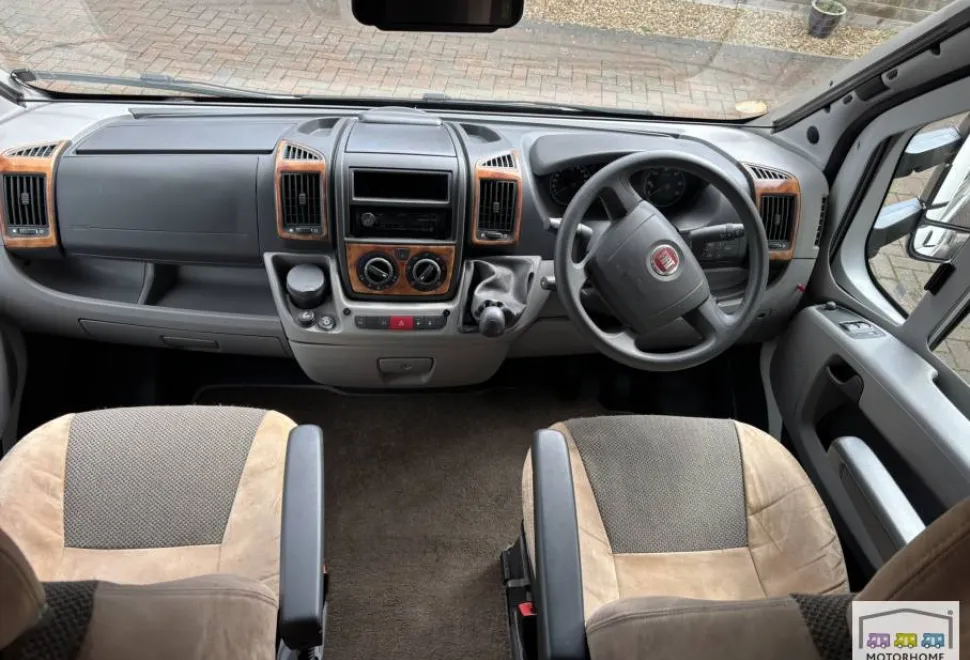 Bessacarr E660  2010