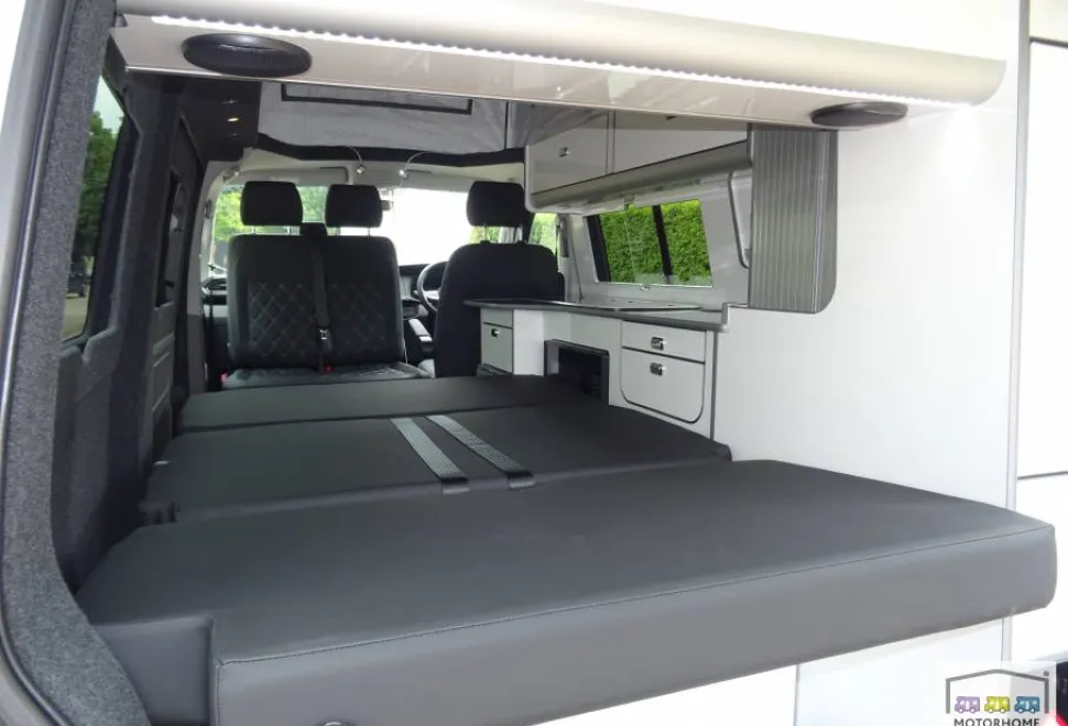 Volkswagen T6.1 Transporter Highline  2024
