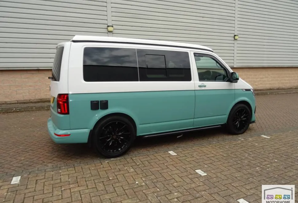 Volkswagen T6.1 Transporter Highline  2024