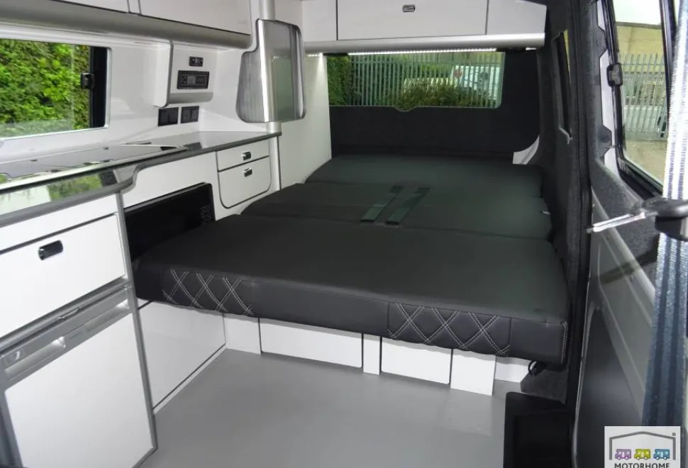Volkswagen T6.1 Transporter Highline  2024
