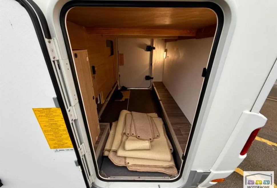 Adria Compact Plus 2016