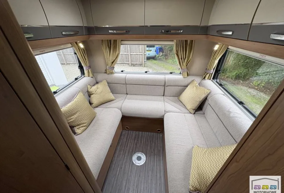 Auto-Trail Apache 700 2018