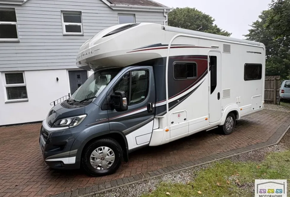 Auto-Trail Apache 700 2018