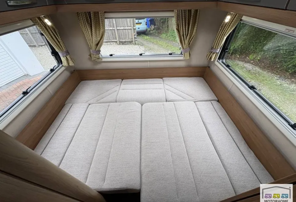 Auto-Trail Apache 700 2018