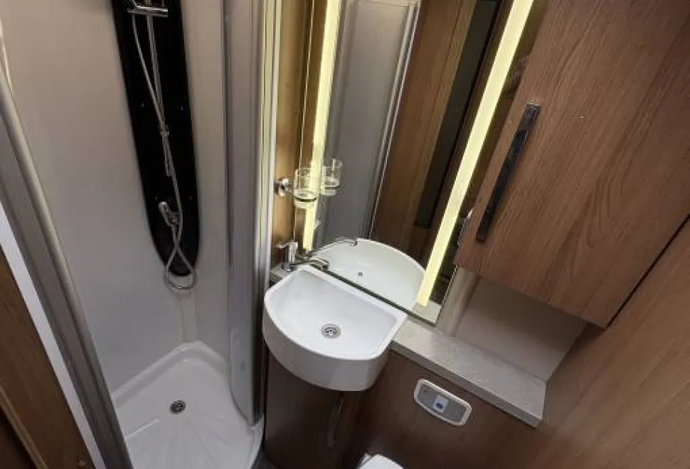 Auto-Trail Apache 700 2018