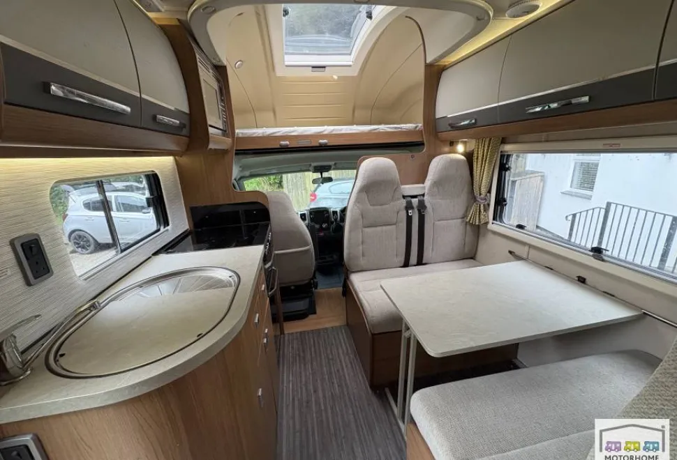 Auto-Trail Apache 700 2018
