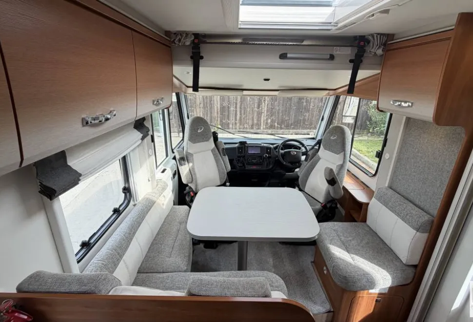 Dethleffs Trend T7057 Dbm Auto 2020