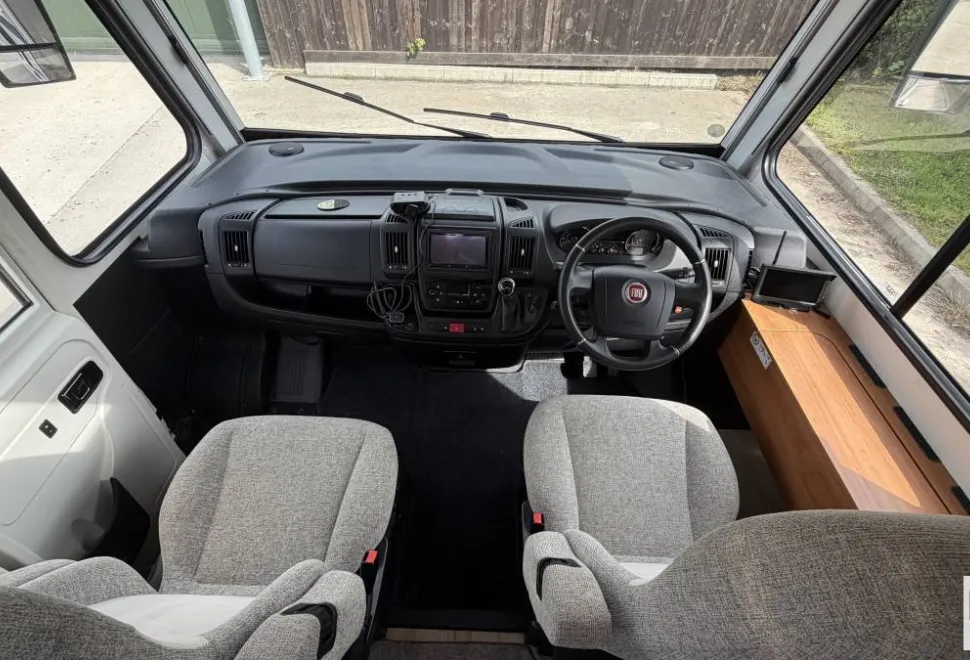 Dethleffs Trend T7057 Dbm Auto 2020