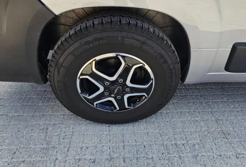 Malibu Charming GT600 DBK 2024