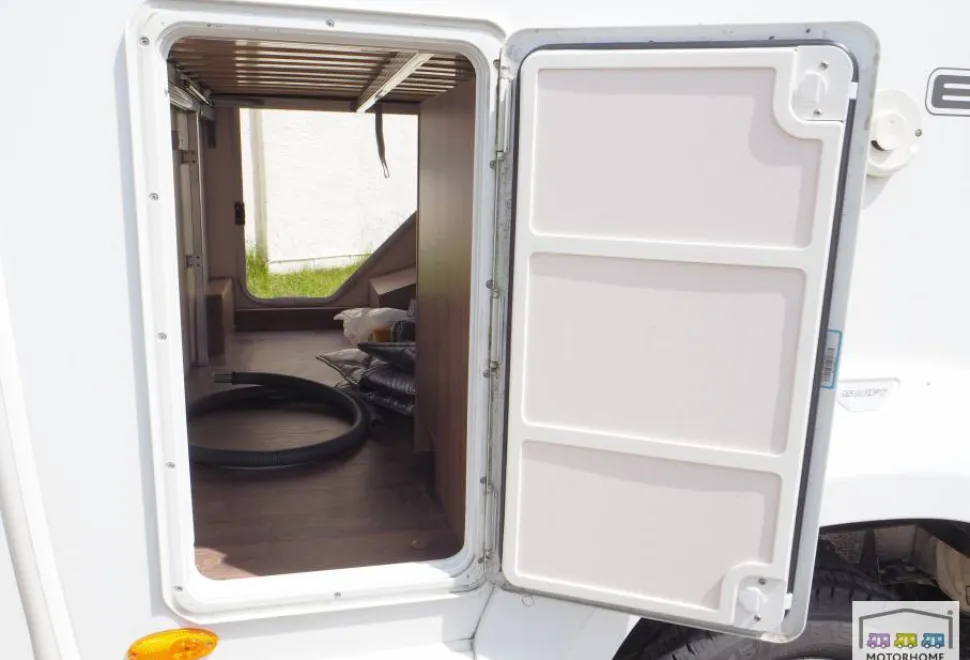 Swift Escape Compact C205 2020