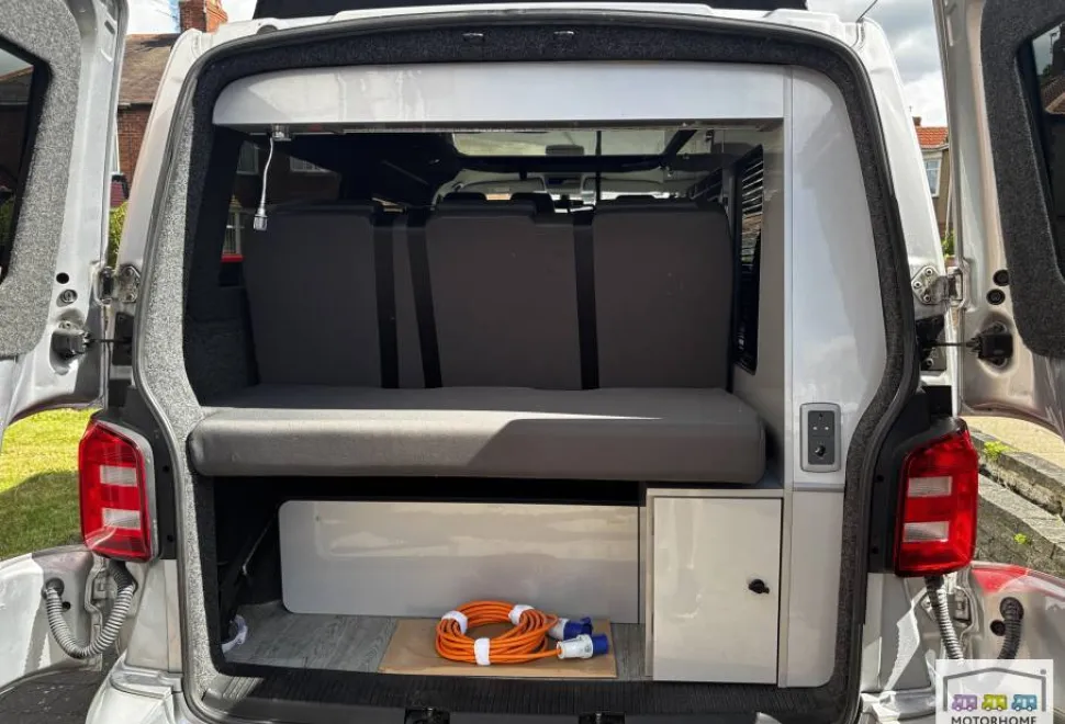 Volkswagen T30 Highline TDI 2017