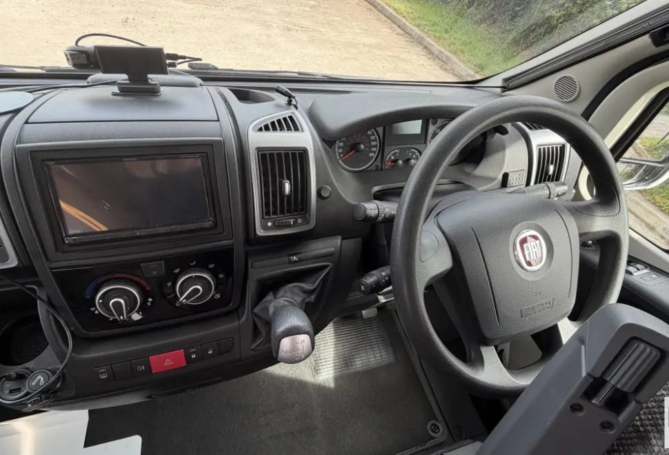 Auto-Trail Frontier Navajo  2014