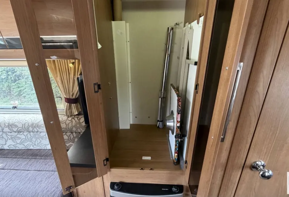 Auto-Trail Frontier Navajo  2014