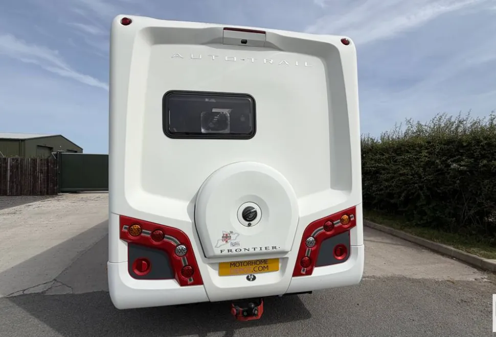 Auto-Trail Frontier Navajo  2014