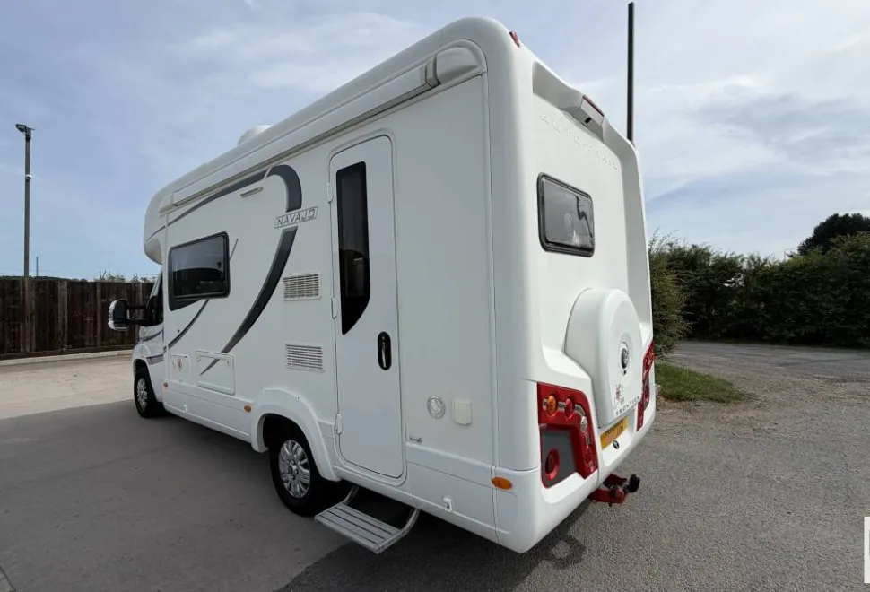 Auto-Trail Frontier Navajo  2014