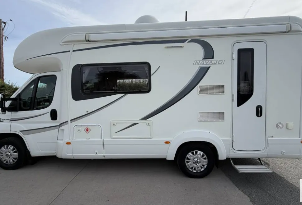 Auto-Trail Frontier Navajo  2014