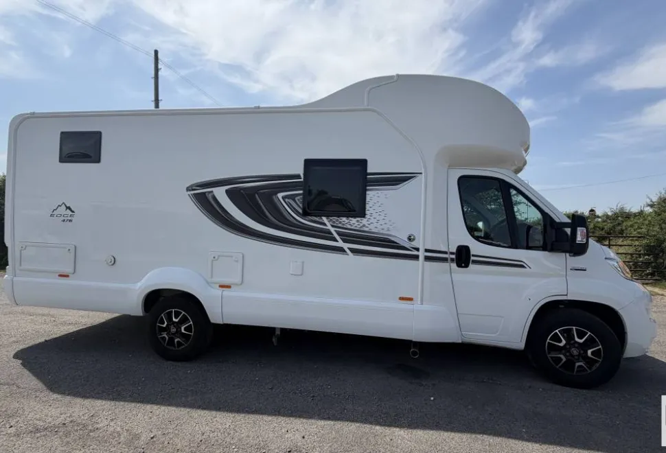 Swift Edge 476  2022