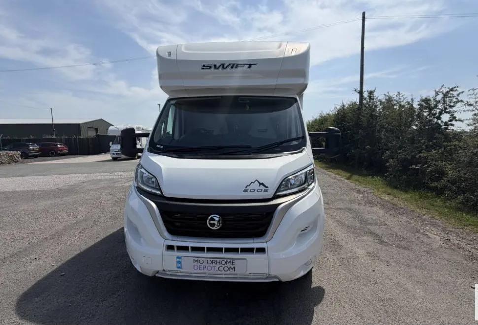 Swift Edge 476  2022