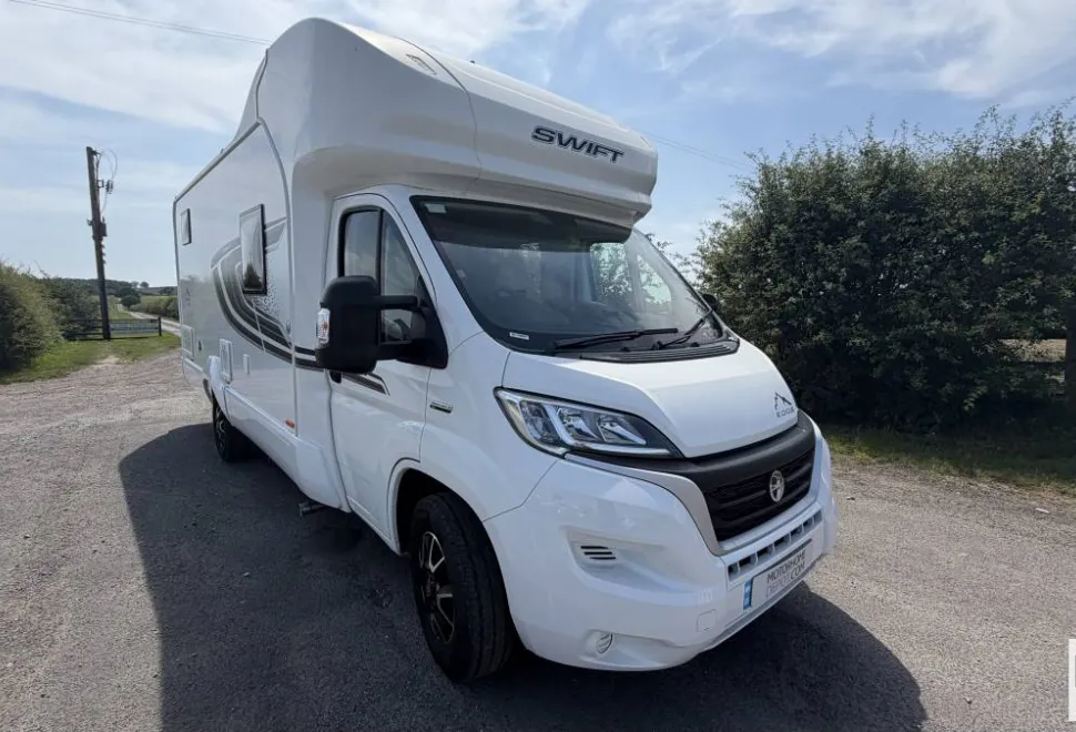 Swift Edge 476  2022
