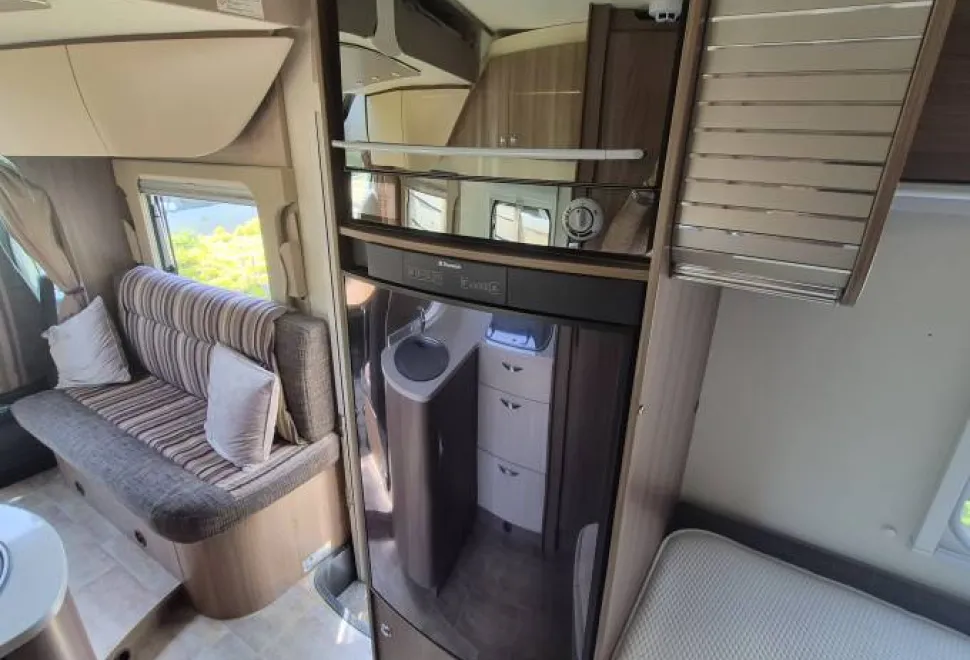 Burstner Ixeo IT700  2013