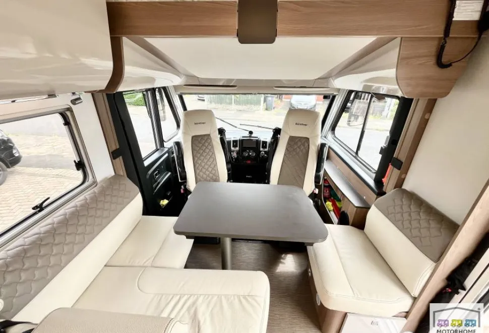 Burstner Ixeo I 744  2018
