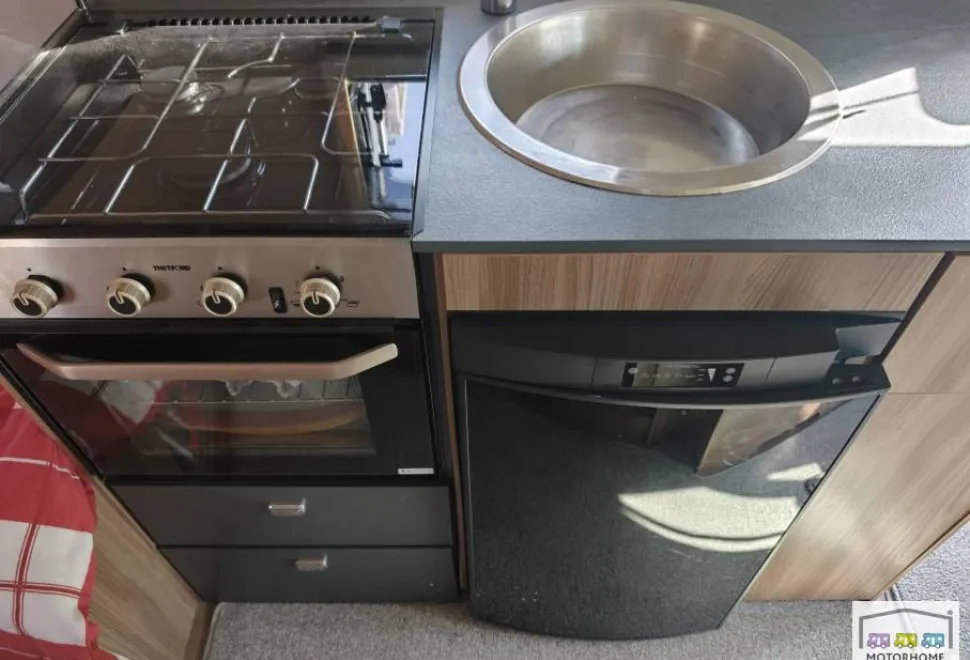 Swift Escape Compact C502 2021