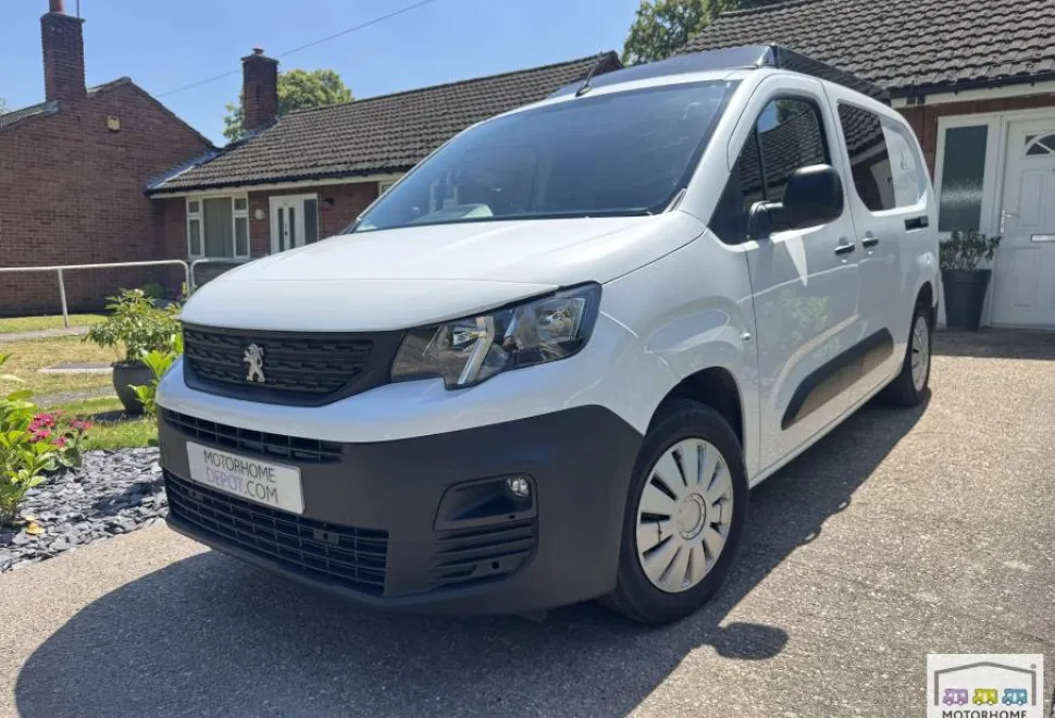 Peugeot Partner   2021