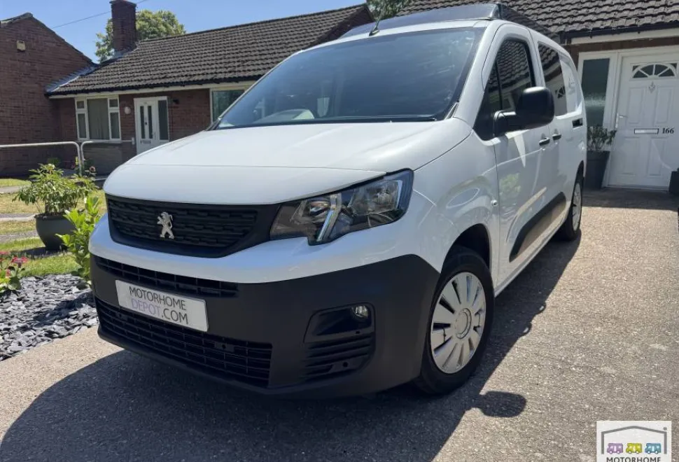 Peugeot Partner   2021