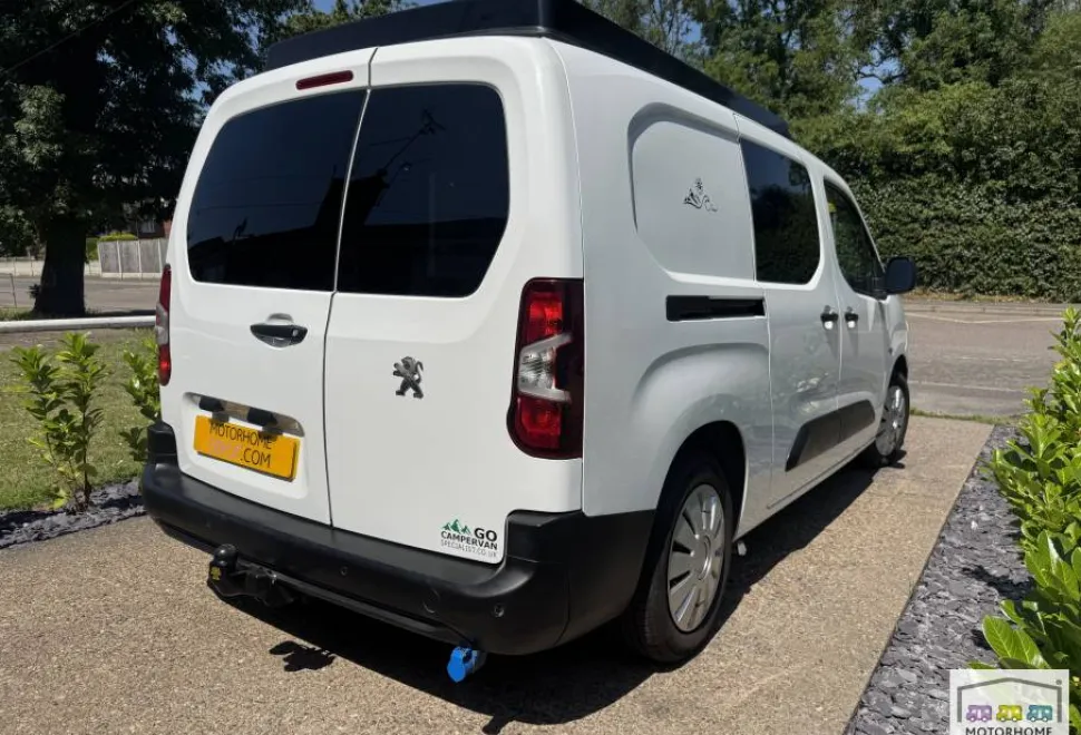 Peugeot Partner   2021