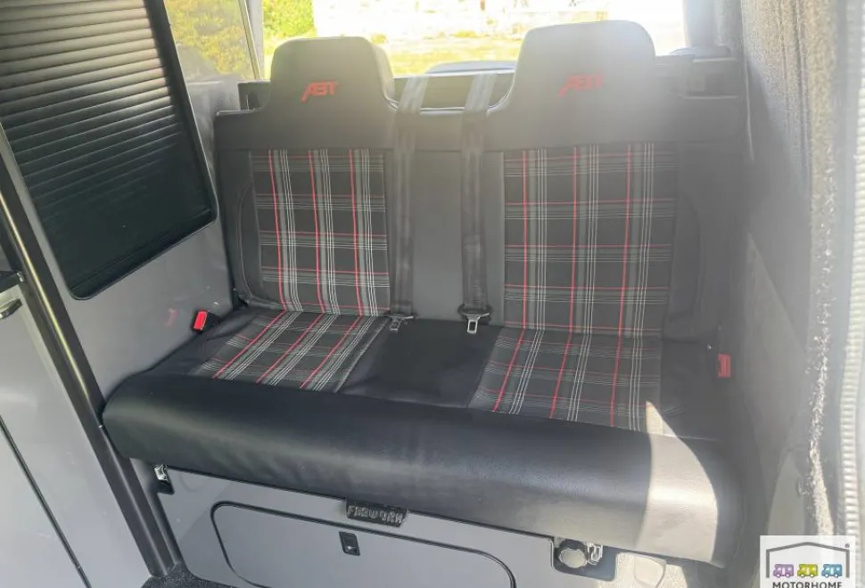 Volkswagen T6  2017