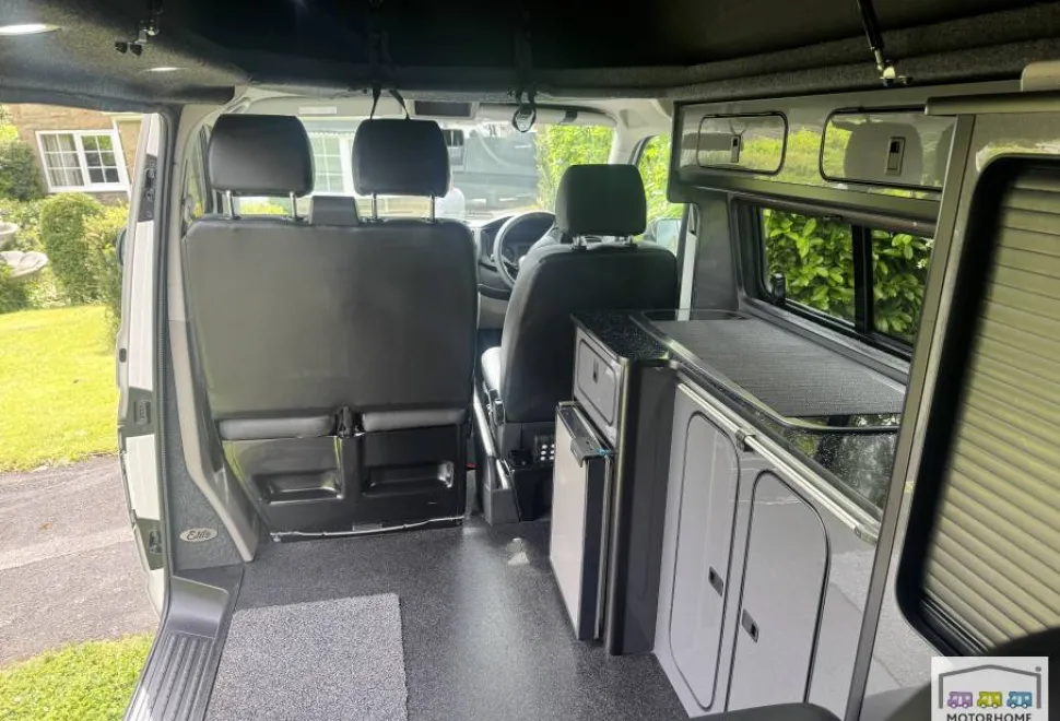 Volkswagen T6  2017