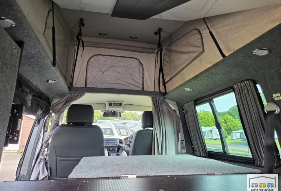 Volkswagen T30 Transporter Highline  2014