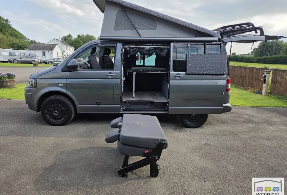 Volkswagen T30 Transporter Highline  2014