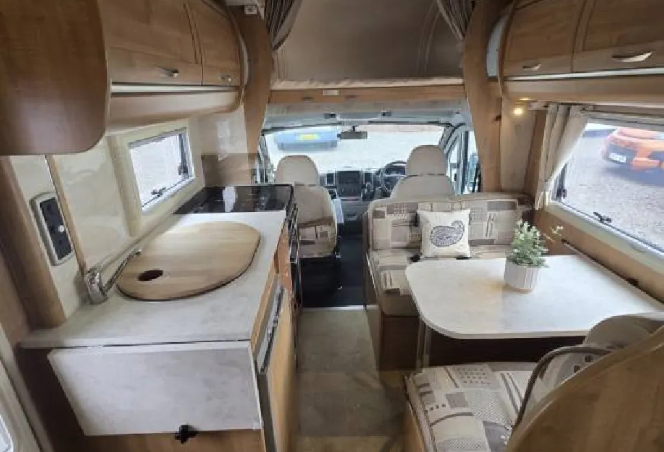 Auto-Trail Apache 725 SE 2009