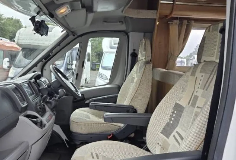 Auto-Trail Apache 725 SE 2009