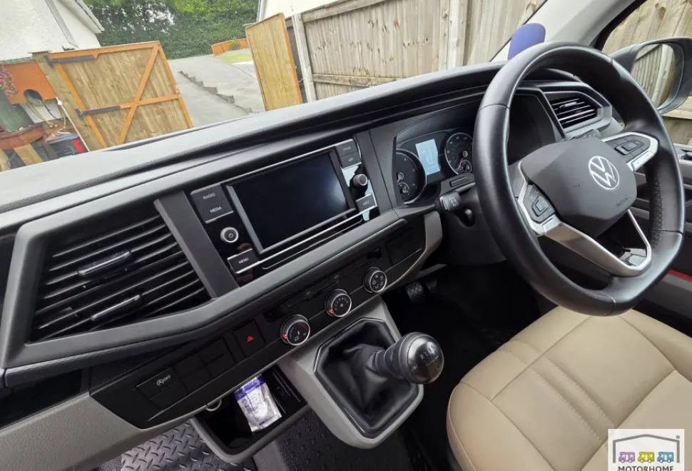 Volkswagen Campervan  2022
