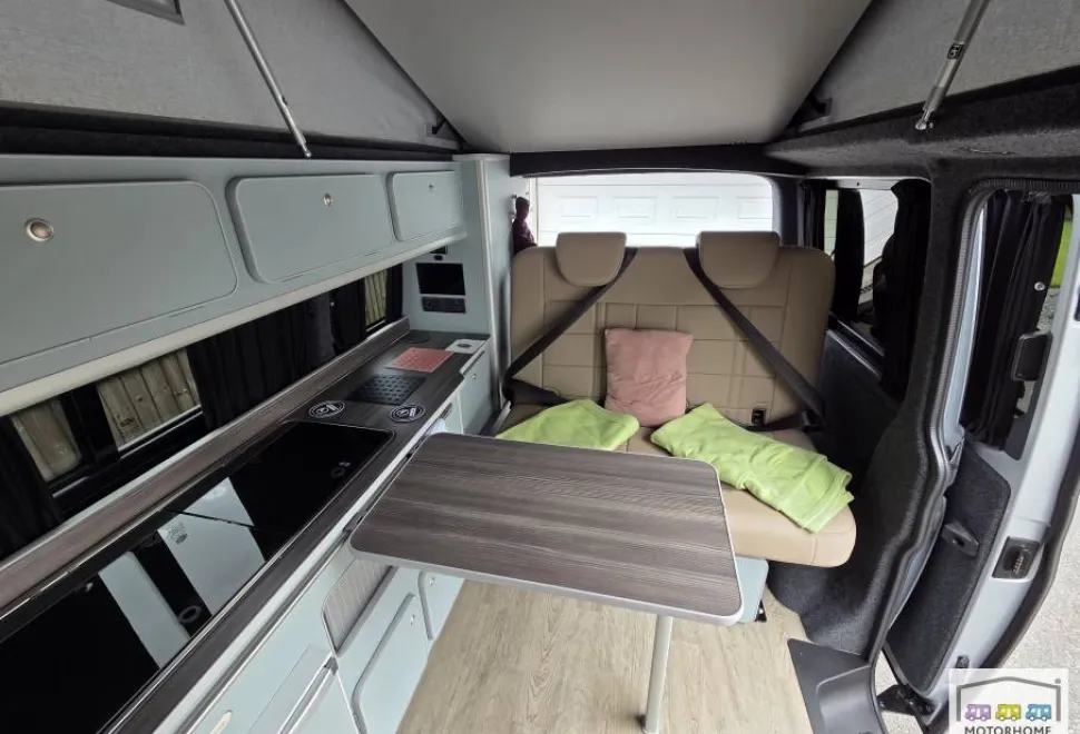 Volkswagen Campervan  2022