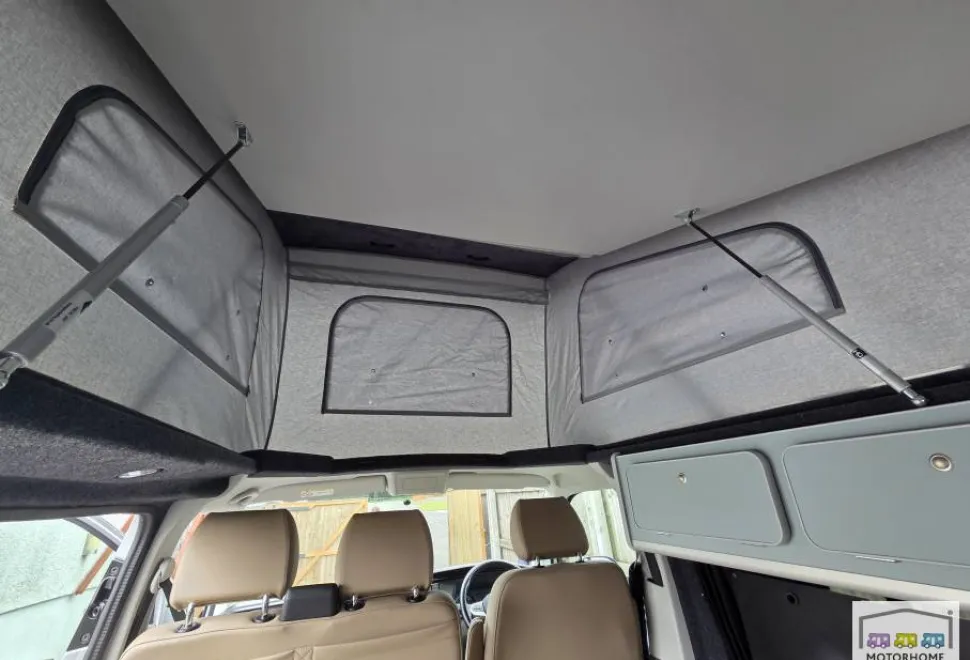 Volkswagen Campervan  2022