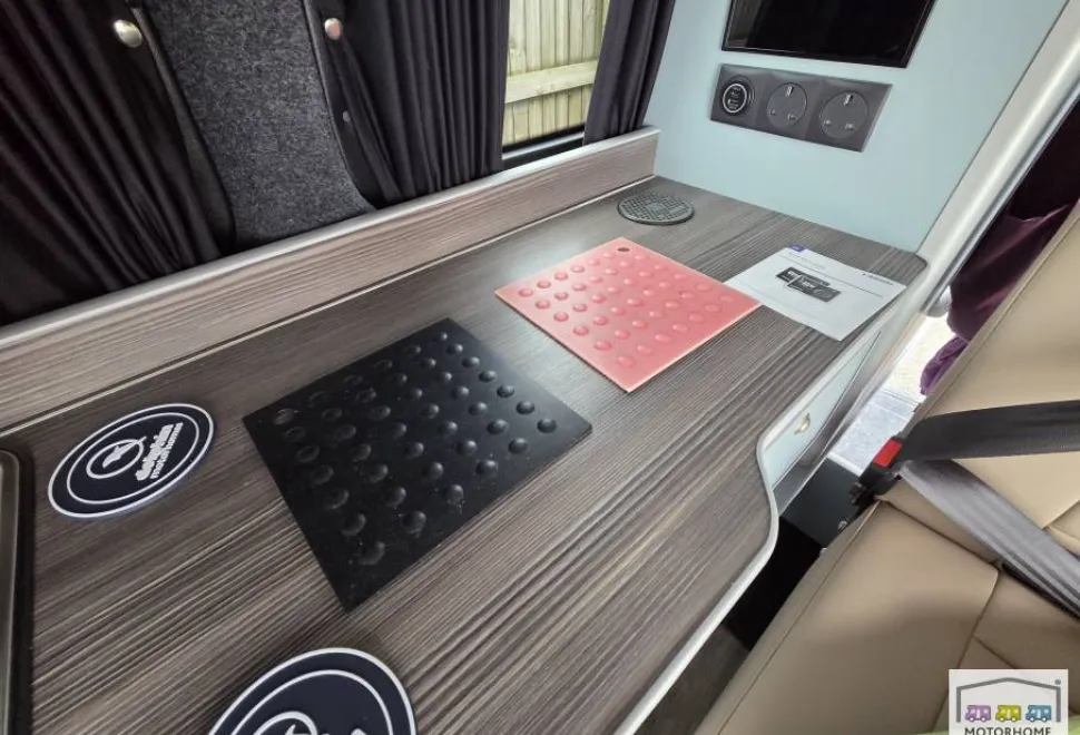 Volkswagen Campervan  2022