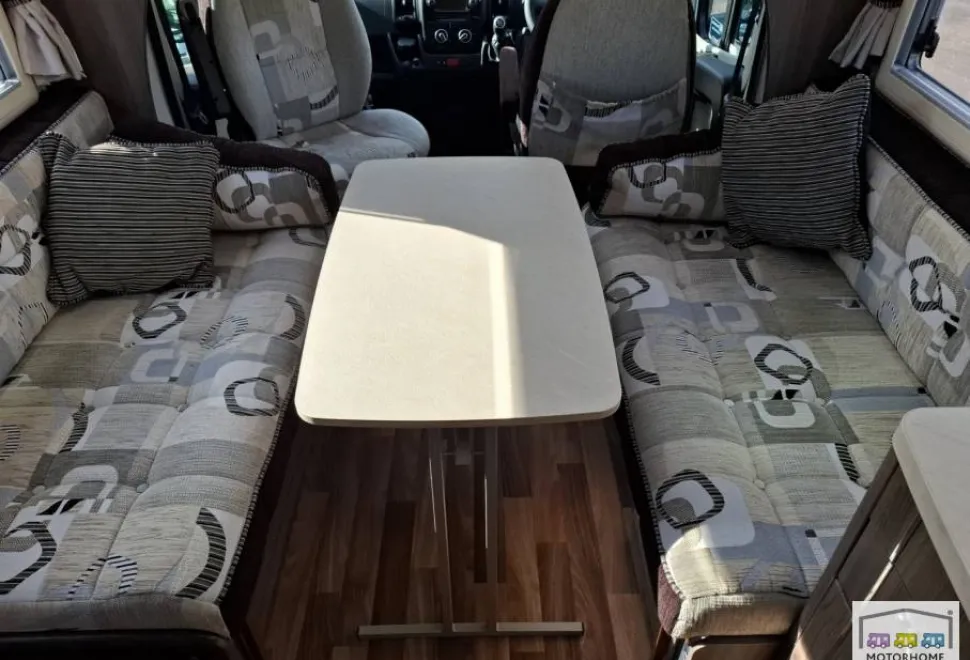 Auto-Sleepers Broadway FB 2015