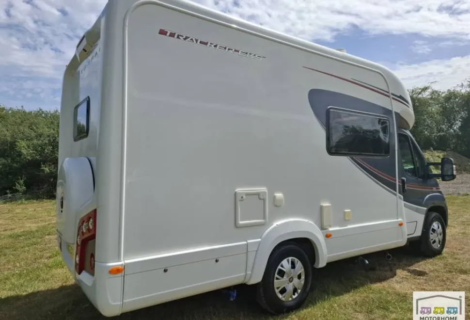 Auto-Trail Tracker Eks Lo-Line 2016