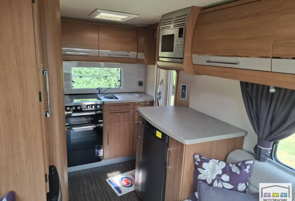 Auto-Trail Tracker Eks Lo-Line 2016