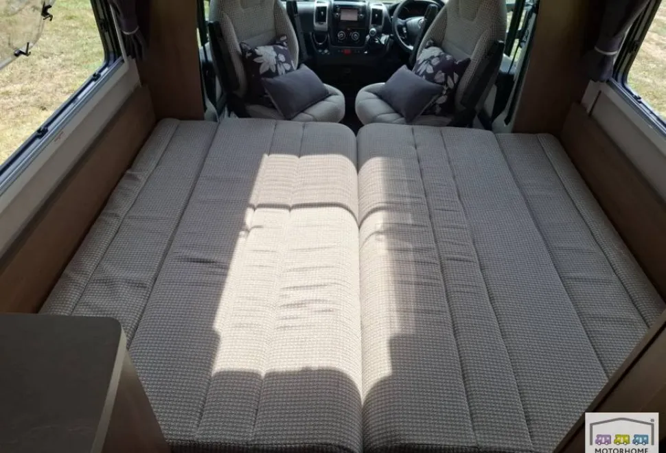 Auto-Trail Tracker Eks Lo-Line 2016