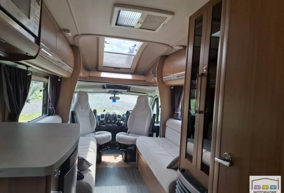 Auto-Trail Tracker Eks Lo-Line 2016