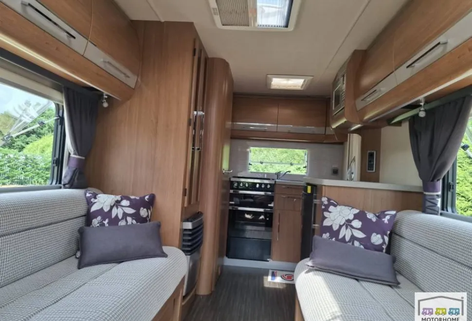 Auto-Trail Tracker Eks Lo-Line 2016